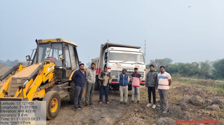 पंढरपुरात अवैध वाळू वाहतूकीवर महसूल प्रशासनाची कारवाई - तहसिलदार- सचिन लंगुटे