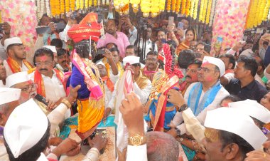 श्री विठ्ठल - रुक्मिणीमातेचा शाही विवाह सोहळा संपन्न..  विवाह सोहळ्यासाठी भाविकांची मोठ्या प्रमाणात उपस्थिती,  वसंत पंचमीच्या शुभ मुहूर्तावर