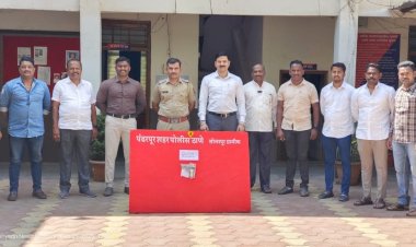 पंढरपुर शहर पोलीस ठाणे गुन्हे प्रकटीकरण शाखेची दमदार कामगीरी  पंढरपुर शहरामध्ये कंबरेला पिस्तूल लावुन फिरणाऱ्यास घेतले ताब्यात.