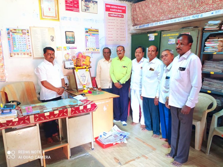 बार्शीच्या कर्मवीर सार्वजनिक ग्रंथालयात कर्मवीर डॉ. जगदाळे (मामा) यांची जयंती मोठ्या उत्साहाने साजरी..