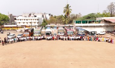 पंढरपुरातील शिवभक्त प्रतिष्ठानचे 550 कार्यकर्ते छत्रपती शिवाजी महाराज समाधी दर्शनासाठी रवाना,  कार्यक्रम सोहळ्यास  देशाचे गृहमंत्री अमित शहा व मुख्यमंत्री देवेंद्र फडणवीस, उपमुख्यमंत्री अजित पवार एकनाथ शिंदे यांची प्रमुख उपस्थिती,