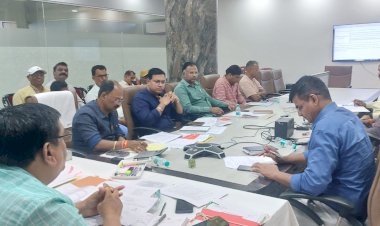 पालखी मार्ग, तळांवर पालखी सोहळा प्रमुखांनी सुच‍विलेले कामे प्राधान्याने करावीत :- जिल्हाधिकारी कुमार आशीर्वाद                                                     ◼️पालखी मार्ग, तळांवर पाण्याच्या ट्रँकरची, स्नानगृहाची  संख्या वाढवावी