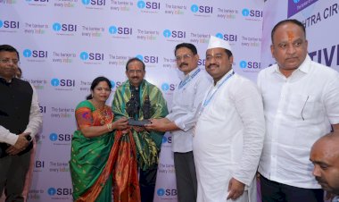 भारतीय स्टेट बँकेचे चेअरमन सी .एस शेट्टी यांनी घेतले श्री विठ्ठल - रूक्मिणी मातेचे दर्शन,  ◼️बँकेच्या सीएसआर फंडातून 30 लाख रूपयांची देणगी,