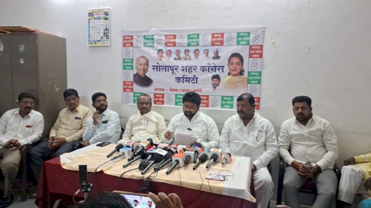 अपयशी मुख्यमंत्री देवेंद्र फडणवीसांनी निवडणूक आयोगाची वकिली करू नये :- खासदार प्रणिती शिंदे