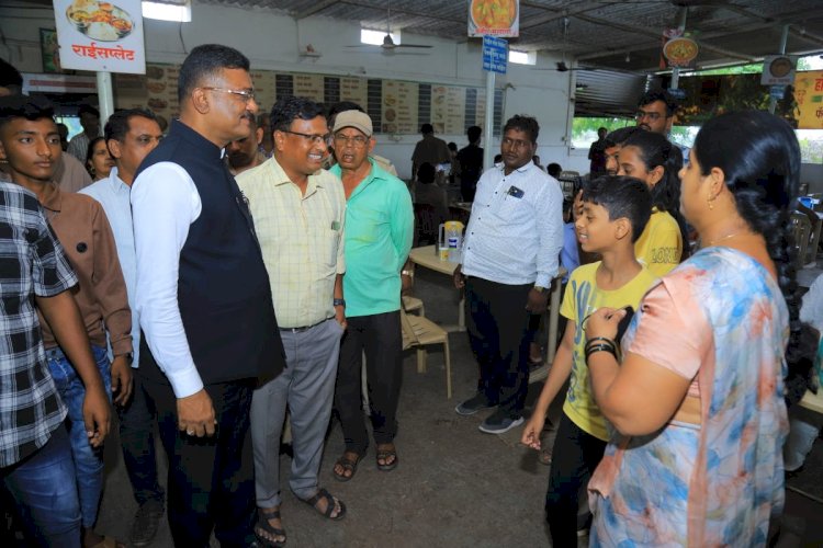 परिवहन मंत्री प्रताप  सरनाईक महामार्गावरील हॉटेल थांब्यांना अचानक भेट