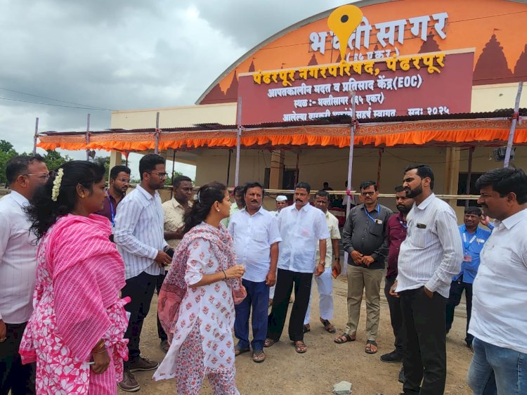 खासदार प्रणिती शिंदे यांनी पंढरपुरातील 65 एकरातील  विविध ठिकाणी भेट    ◼️ पंढरपूर आषाढी यात्रा सोहळा कालावधीत भाविकांना सुविधा पुरवण्यास शासकीय यंत्रणानी सज्ज राहावे प्रशासनाला सूचना