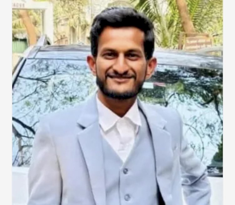 विठ्ठलच्या कामगारांना आशेचा किरण दाखवणाऱ्या  घोडकेनेच  कामगारांचा  केला घात    ◼️ श्री. विठ्ठल कारखान्याची बदनामी थांबवण्यासाठी  आमदाराकडून ही  १ कोटीची केली होती मागणी..