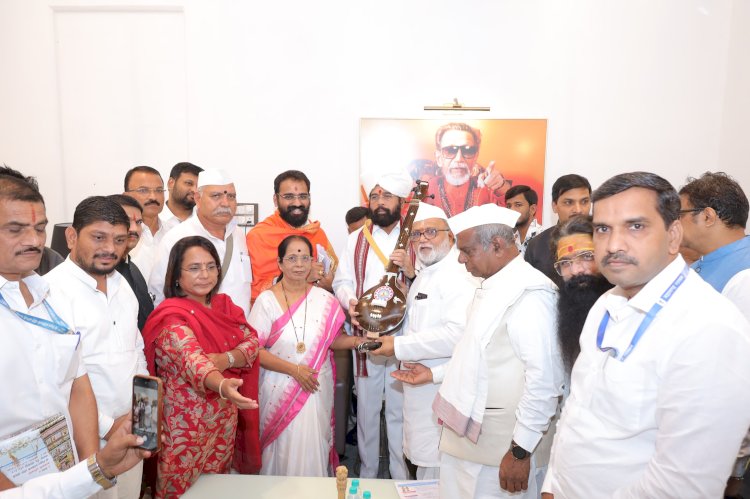 पंढरपूर कार्तिकी यात्रा :   शासकीय महापूजेचे उपमुख्यमंत्री एकनाथ शिंदे यांना मंदिर समितीकडून निमंत्रण    - सह. अध्यक्ष गहिनीनाथ महाराज औसेकर