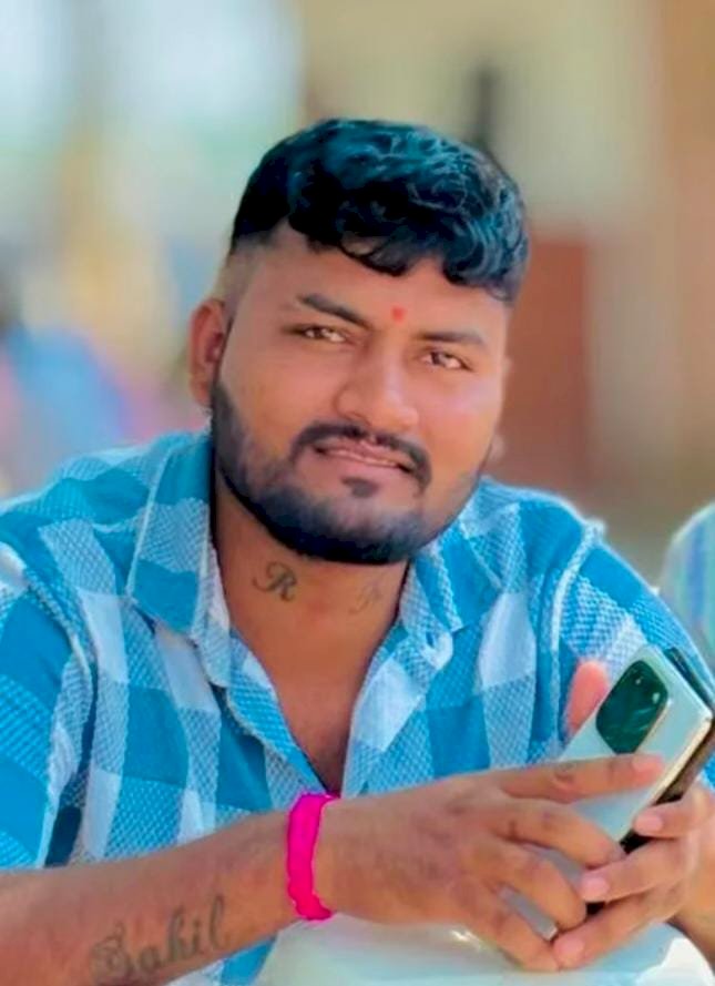 पंढरपुर शहरातील सराईत गुन्हेगार / वाळू तस्कर एम.पी.डी.ए कायदयांर्गत ०१ वर्षाकरीता येरवडा कारागृह, पुणे येथे स्थानबध्द   ◼️ शहर पोलीस वरिष्ठ निरीक्षक विश्वजीत घोडके यांचे पंढरपुरात सर्जिकल स्ट्राइक