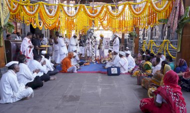 श्री विठ्ठल -रुक्मिणी मंदिरात  संत जगद्गुरु तुकाराम महाराज बीजउत्सव मोठ्या उत्साहात साजरा...