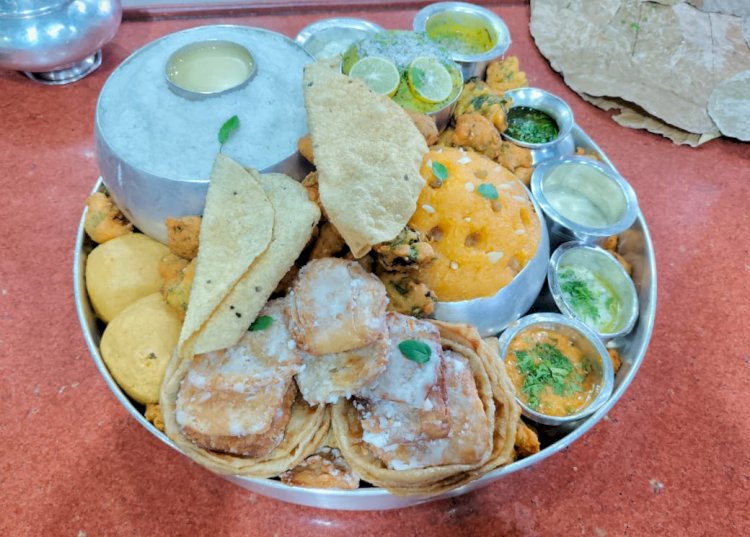 चैत्र एकादशी : श्री विठ्ठलास पुरणपोळीचा महानैवेद्य, दर्शन रांगेत पुरेशा सोयी सुविधा;