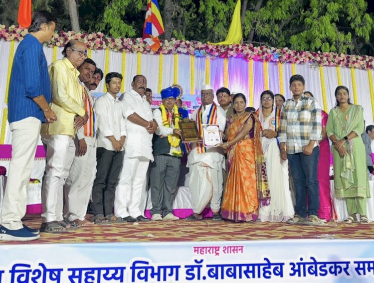 विश्वभूषण डॉ. बाबासाहेब आंबेडकर प्रतिष्ठान कडून जेष्ट पत्रकार प्रशांत माळवदे यांचा सन्मान