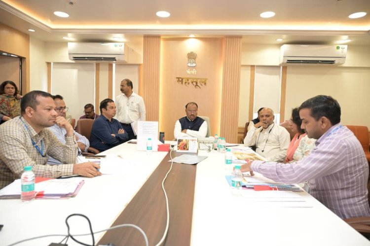 पंढरपूरमधील यमाई तलावालगतची जमीन हस्तांतरणाबाबत जिल्हाधिकारी सोलापूर यांना तात्काळ प्रस्ताव सादर करण्याचे निर्देश