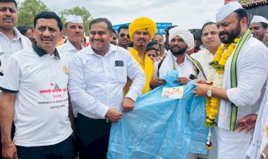 उपमुख्यमंत्री एकनाथ शिंदे यांनी घेतले श्री विठ्ठल-रुक्मिणी मातेचे मुखदर्शन