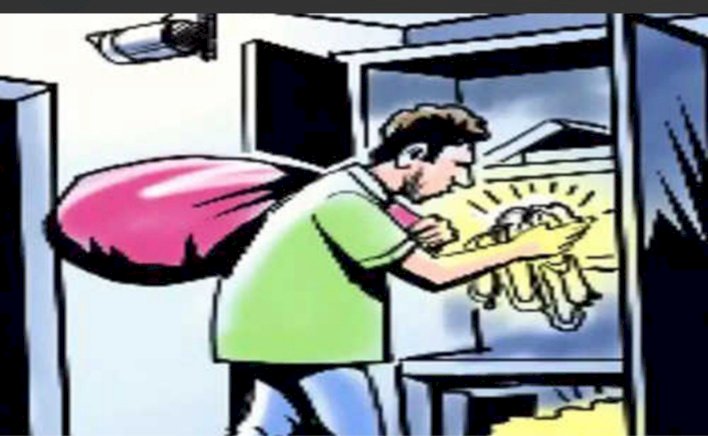 मंगळवेढ्यात चोरट्यांचा धुमाकूळ,एकाच रात्री चार घरे फोडली  ◼️अज्ञात चोरट्या विरुध्द गुन्हा दाखल....