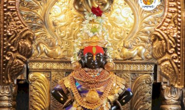 श्रावण शुक्रवार  निमित्त पंढरपूरात रुक्मिणी मातेस पारंपरिक अलंकार परिधान.