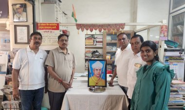श्री वर्धमान जैन सार्वजनिक तालुका वाचनालय बार्शी येथे आज  डॉ.सर्वपल्ली राधाकृष्णन यांची जयंती व "शिक्षक दिन" उत्साहाने साजरा.