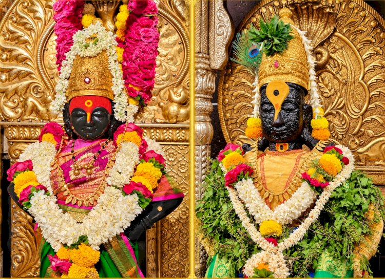 श्री विठ्ठल-रुक्मिणी मातेस १६६ ग्रॅम वजनाचे सोन्याचे दोन तुळशी हार अर्पण.